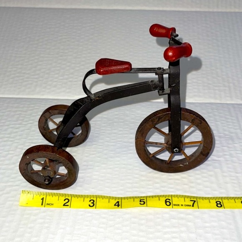 Rustic Tricycle Decor - Picture 4 of 5